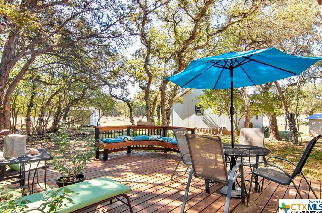 1360 Misty Holw, New Braunfels TX 78132-2488 exterior