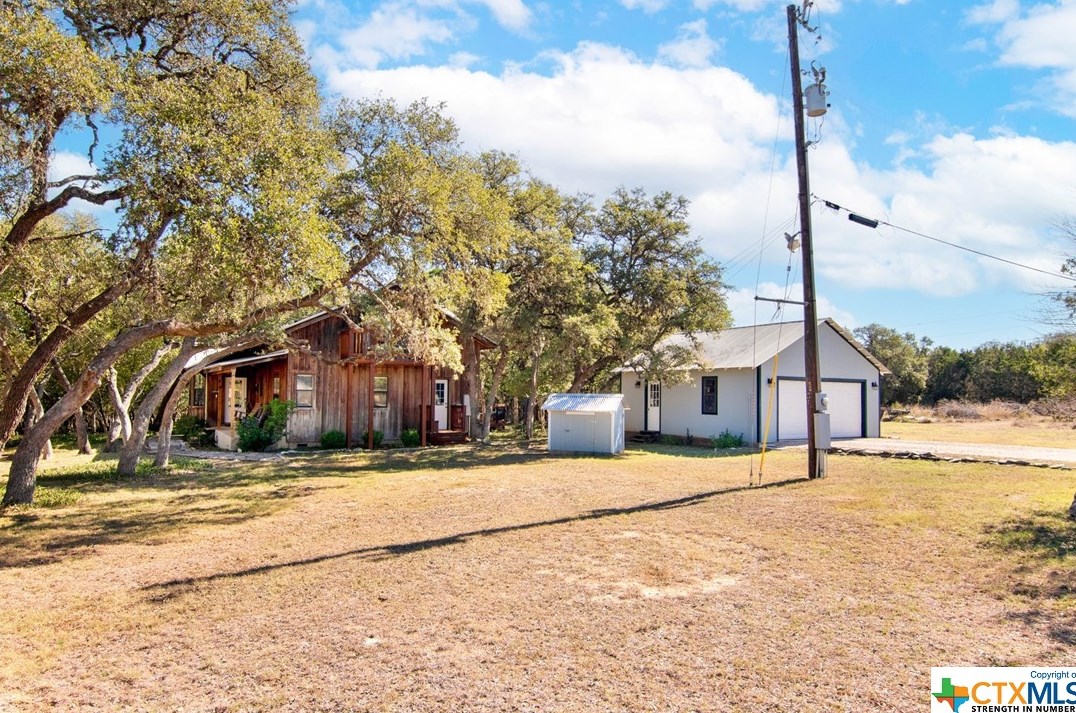 1360 Misty Holw, New Braunfels TX 78132-2488 exterior