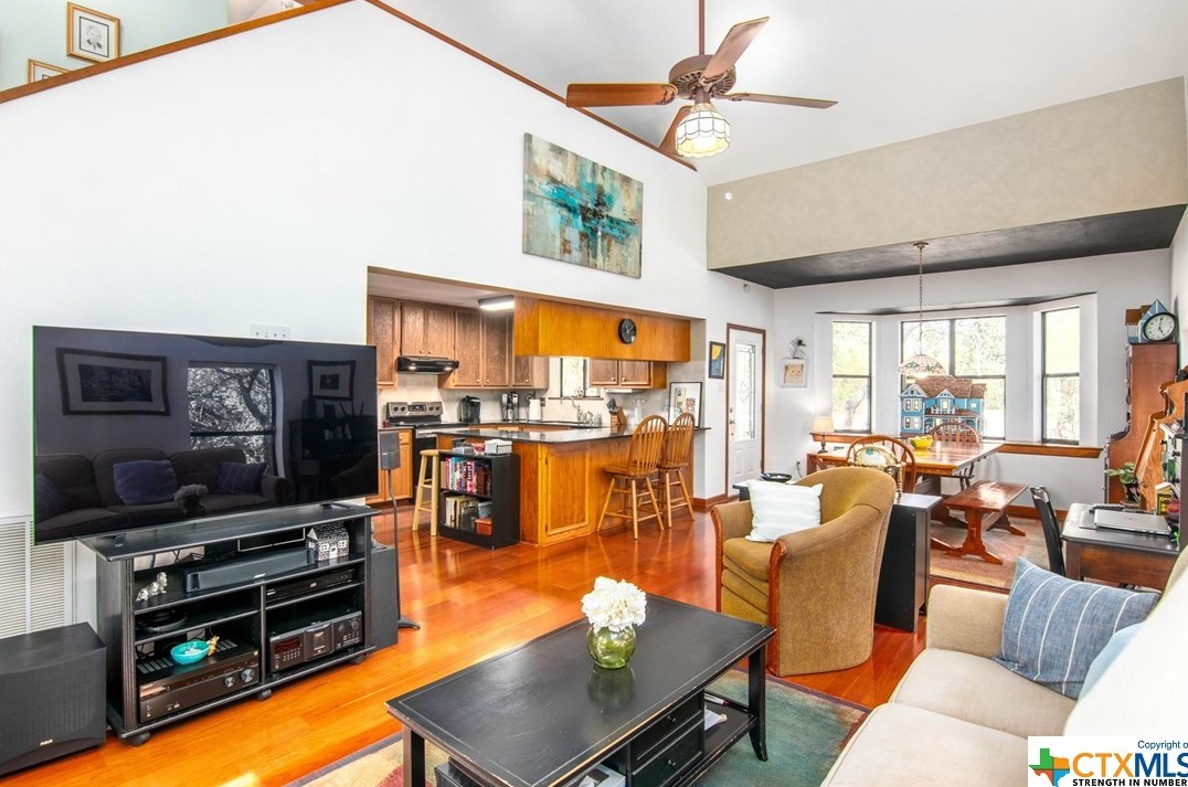 1360 Misty Holw, New Braunfels TX 78132-2488 exterior