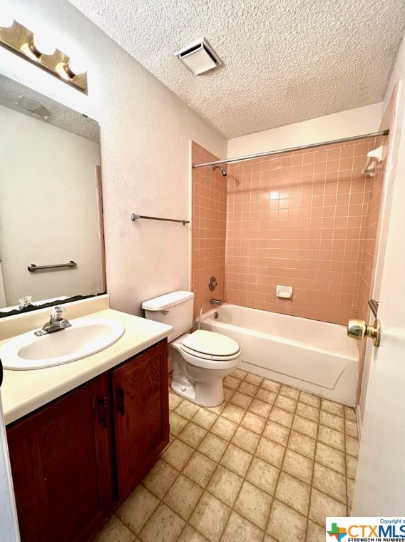 1018 Center St, Mendoza, TX 78644