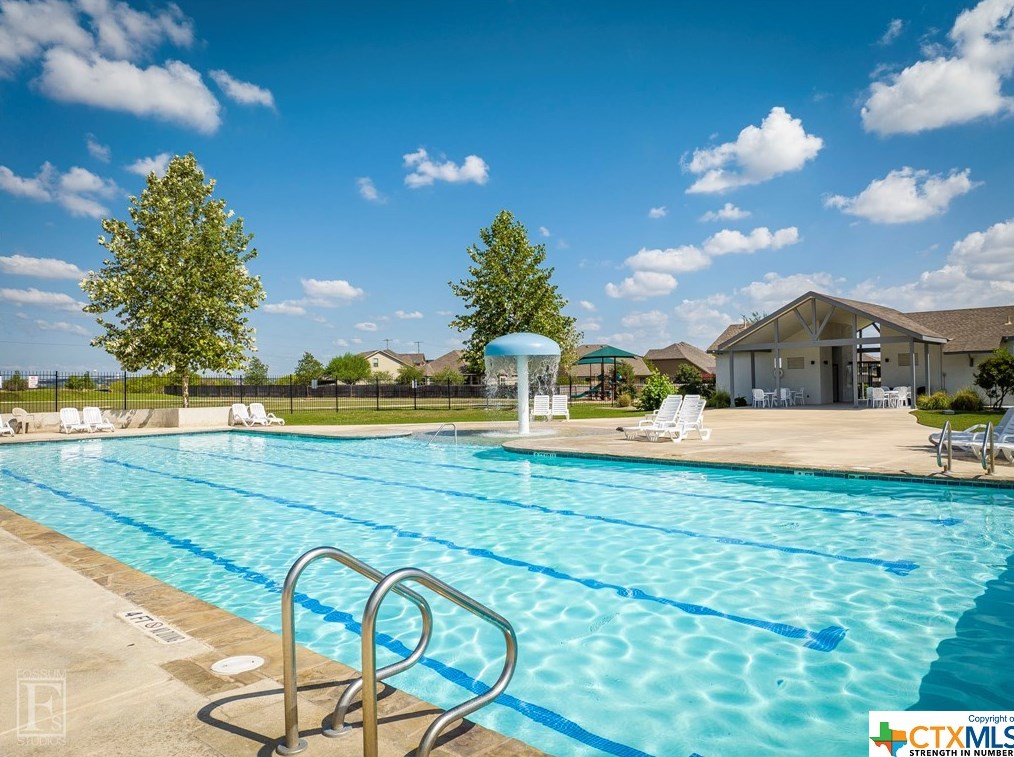 2948 Nicholas Cv, New Braunfels TX 78130-6846 exterior