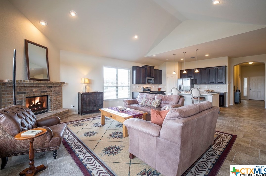 2948 Nicholas Cv, New Braunfels TX 78130-6846 exterior