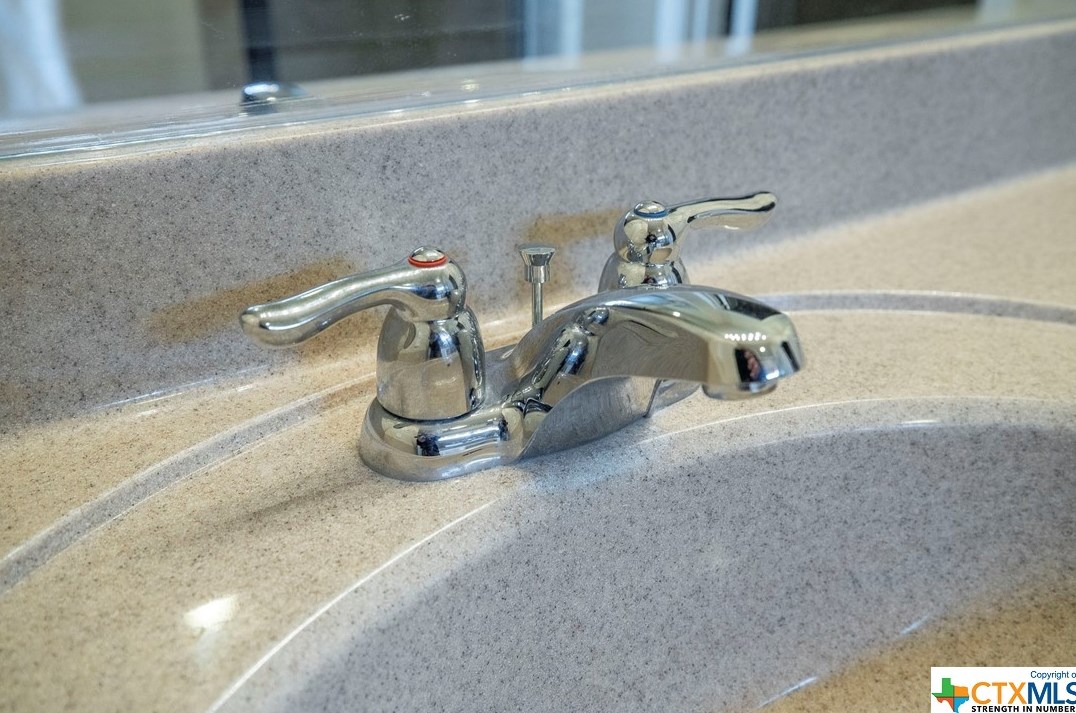 2948 Nicholas Cv, New Braunfels TX 78130-6846 exterior