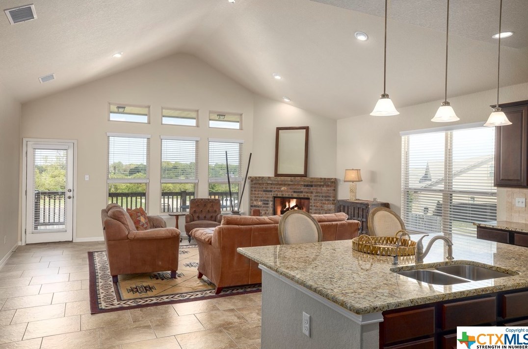 2948 Nicholas Cv, New Braunfels TX 78130-6846 exterior