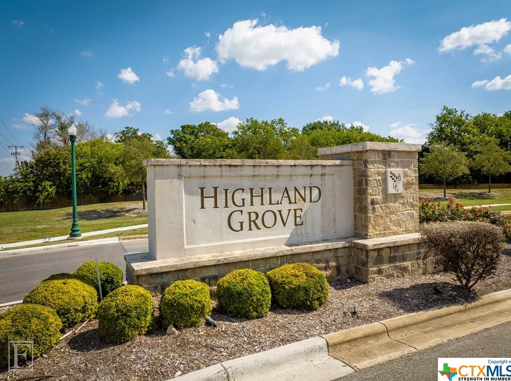 2948 Nicholas Cv, New Braunfels TX 78130-6846 exterior