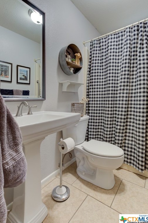 518 Zipp Rd, New Braunfels TX 78130-9595 exterior