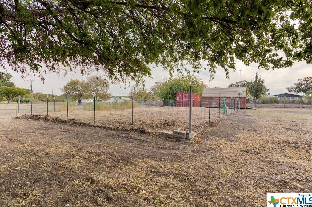 518 Zipp Rd, New Braunfels TX 78130-9595 exterior