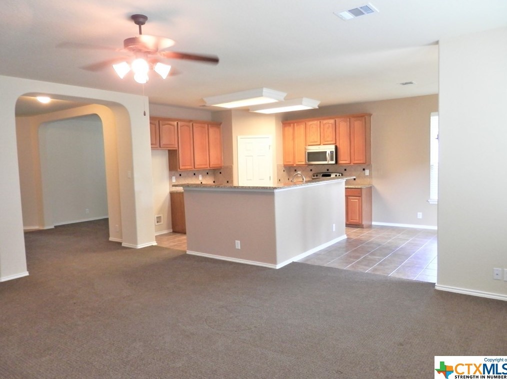 882 San Fernando Ln, New Braunfels, TX 78132-2899