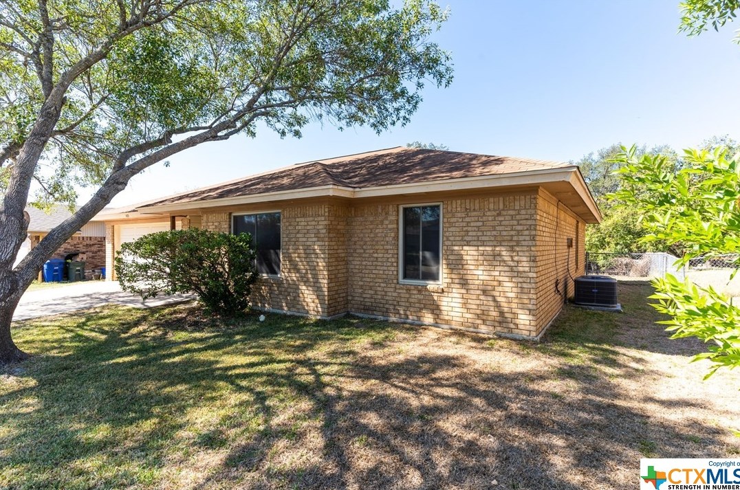 1409 Linda Ln, Copperas Cove, TX 76522-1231