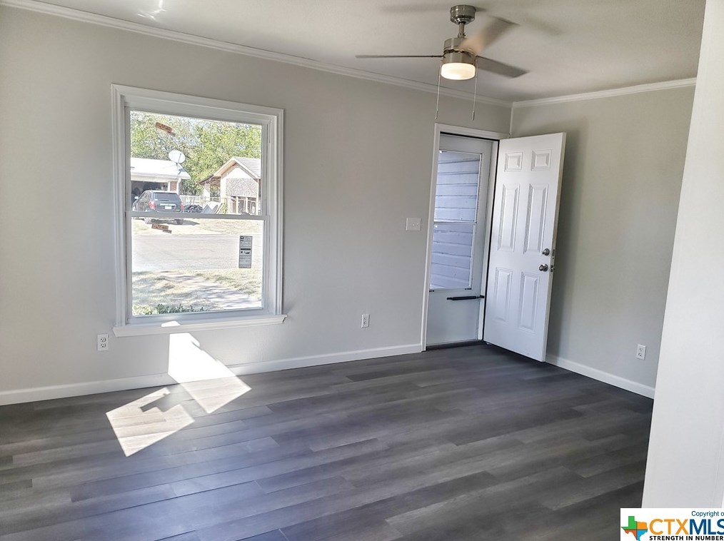 102 Bauman St, Gatesville, TX 76528-1921