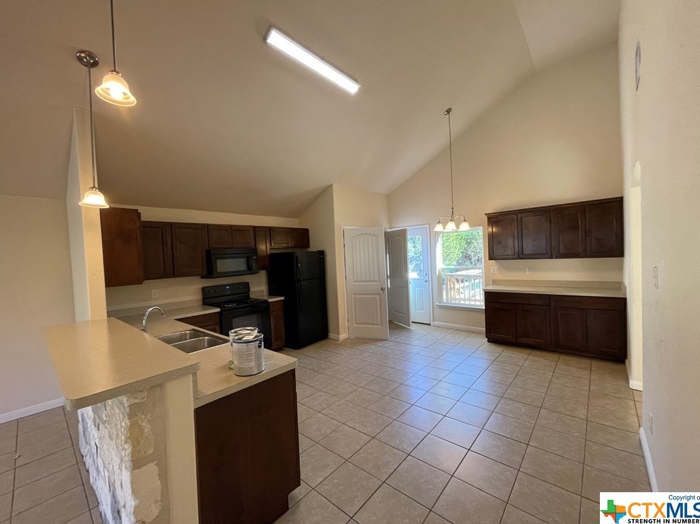 526 Clark Dr, New Braunfels TX  78133-3964 exterior