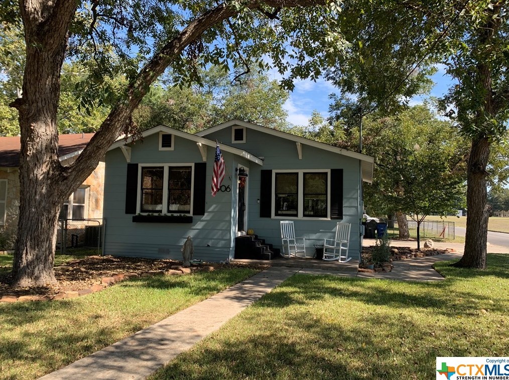 906 Chicago Ave, New Braunfels, TX 78130