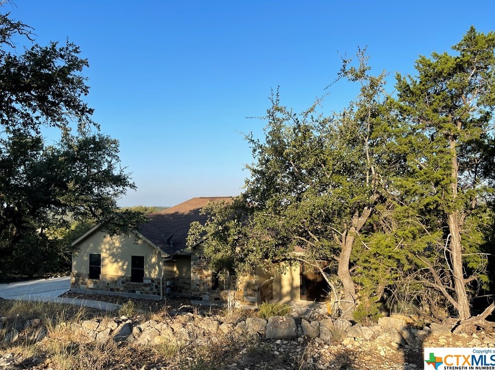 632 Lasso Loop, New Braunfels TX 78133-1980 exterior