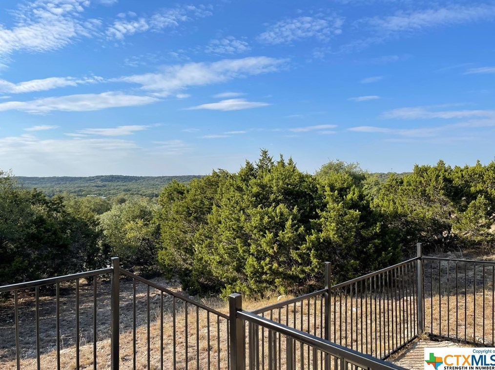 632 Lasso Loop, New Braunfels TX 78133-1980 exterior