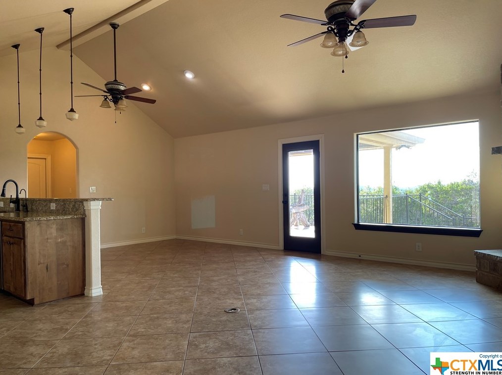 632 Lasso Loop, New Braunfels TX 78133-1980 exterior