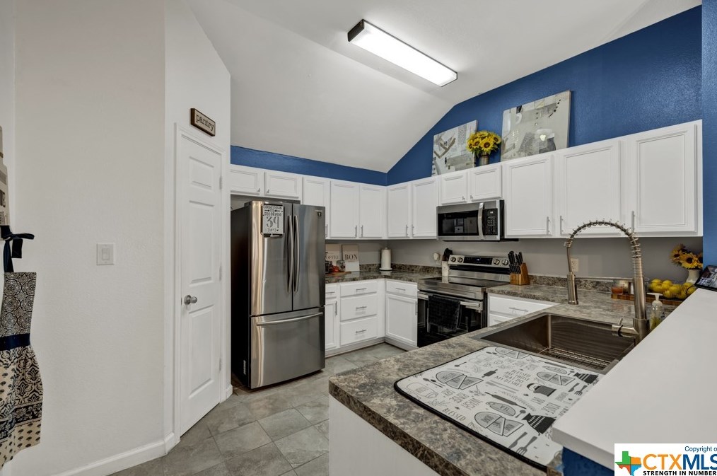 1740 Logans Pass, New Braunfels TX 78130-7707 exterior