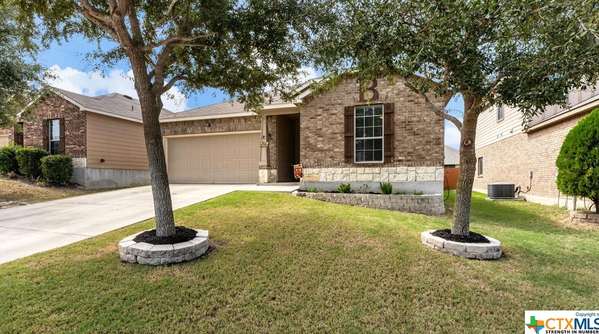 880 Highland Vis, New Braunfels, TX 78130-6839