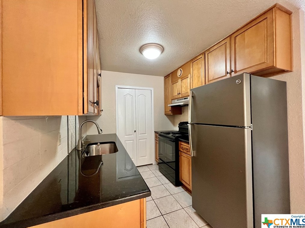1024 Mission #a, New Braunfels, TX 78130