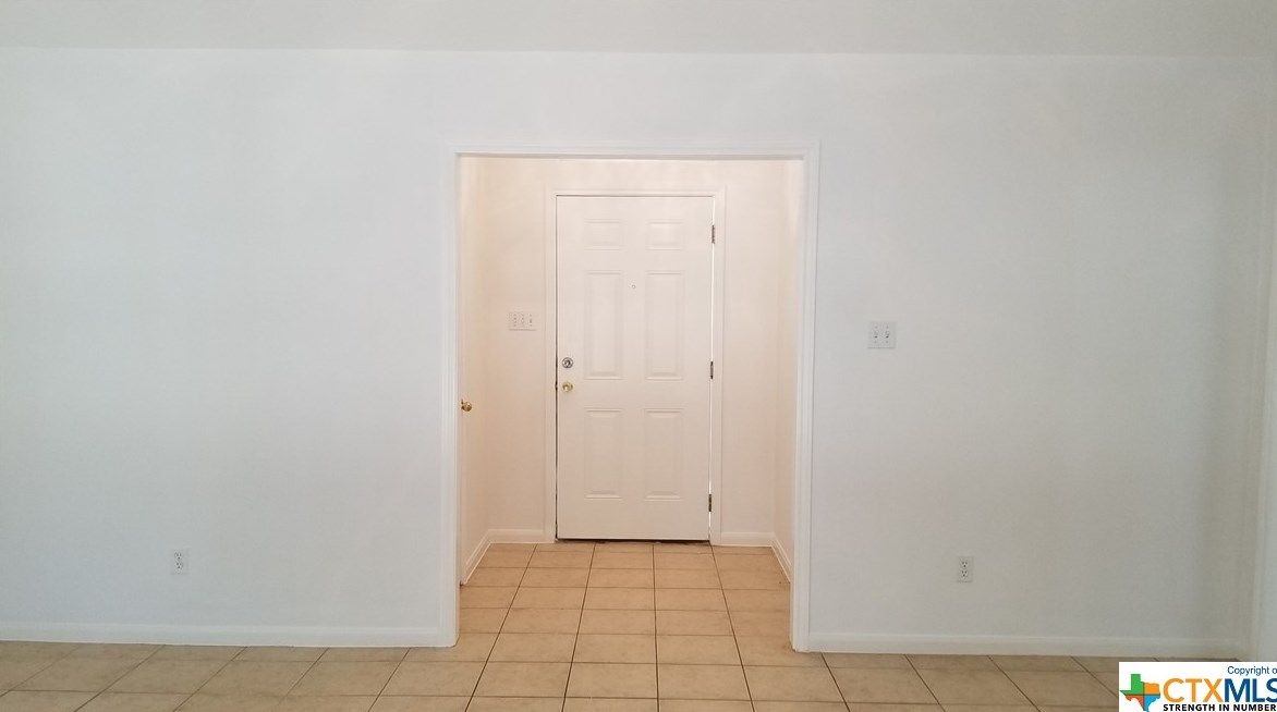 3443 Lakeview Dr, New Braunfels TX 78133-3484 exterior