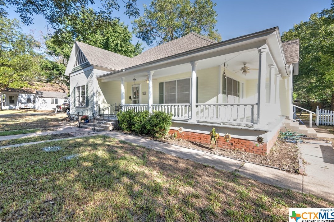 602 7th St, Maysfield, TX 76520-2849