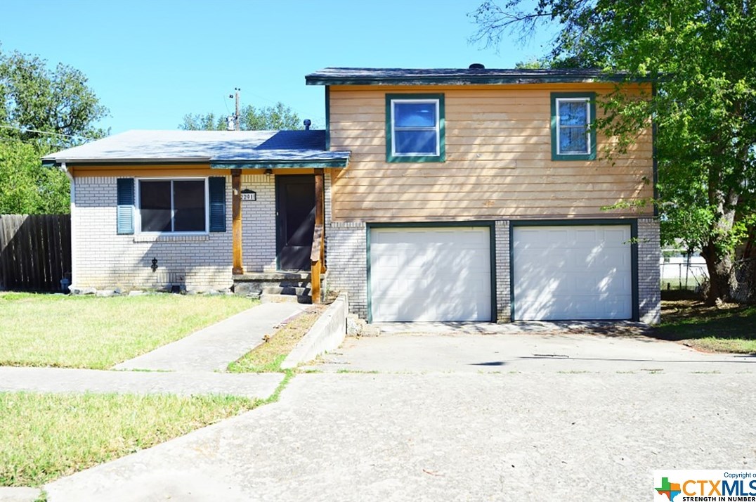 2201 Crescent Dr, Copperas Cove, TX 76522