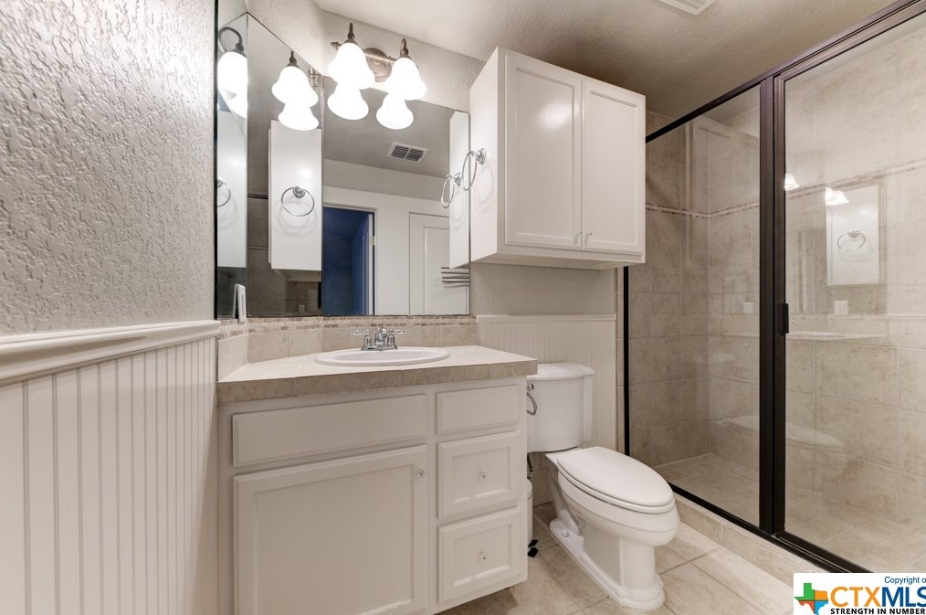 1053 Shady Holw, New Braunfels TX 78132-2309 exterior