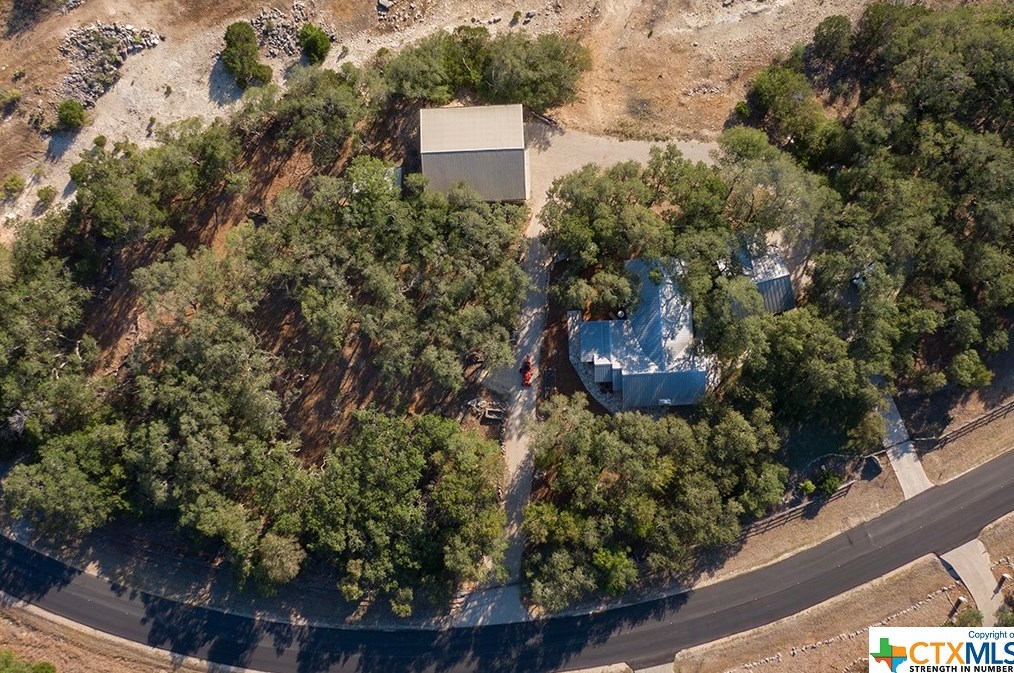 1053 Shady Holw, New Braunfels TX 78132-2309 exterior