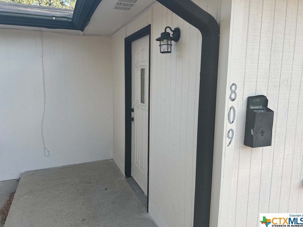 809 W Avenue D, Morgans Point, TX 76513