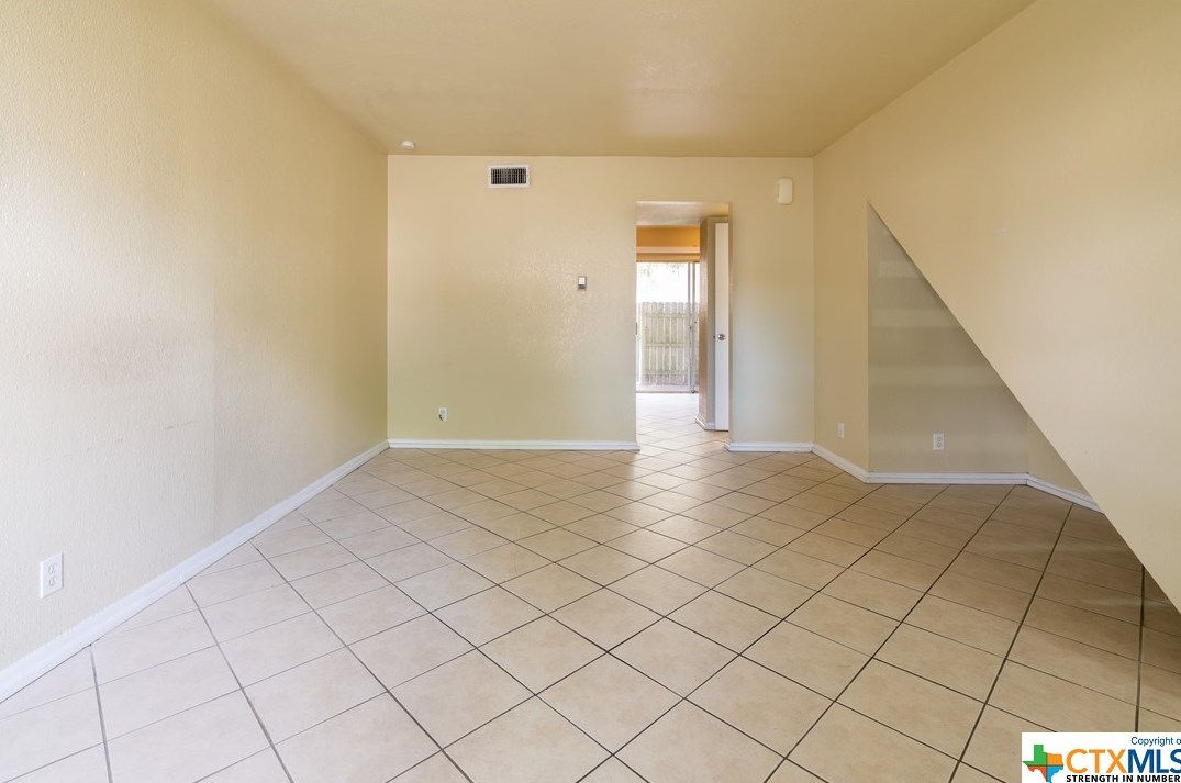8809 Dawnridge Cir, Austin, TX 78757