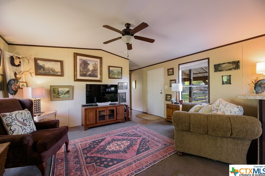 10235 S State Highway 123, Seguin, TX 78155