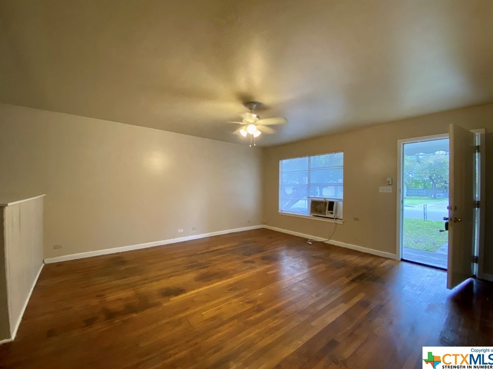 132 Skyview Ave, New Braunfels, TX 78130