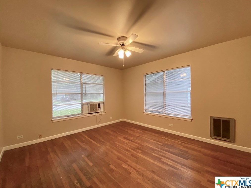 132 Skyview Ave, New Braunfels TX  78130-3235 exterior