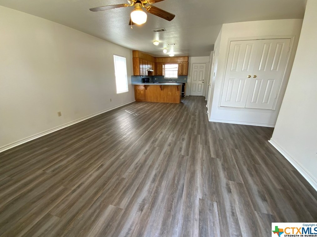 103 Valley Cir Apt B, Gatesville, TX