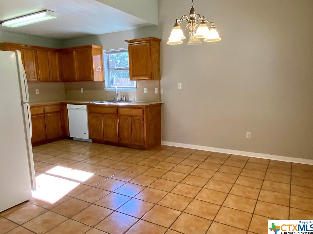 1523 Pams Path, New Braunfels TX  78130-3944 exterior