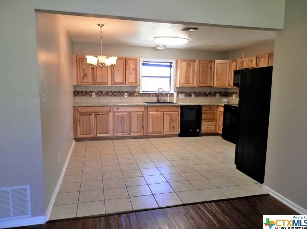 217 Glenbrook Dr, New Braunfels TX  78130-3298 exterior