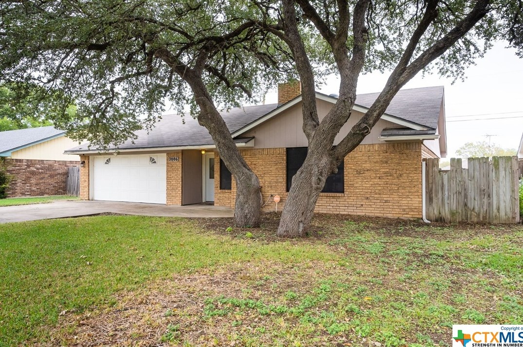 2006 Galaxy Dr, Killeen, TX 76543-3933