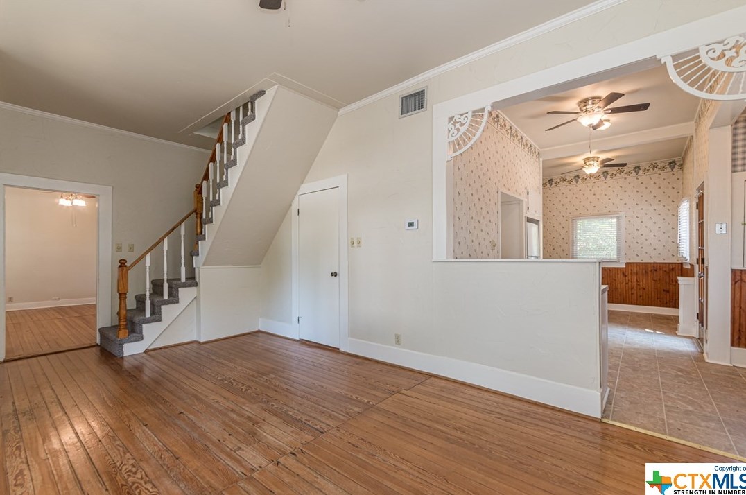 687 Mill St, New Braunfels TX  78130-7918 exterior