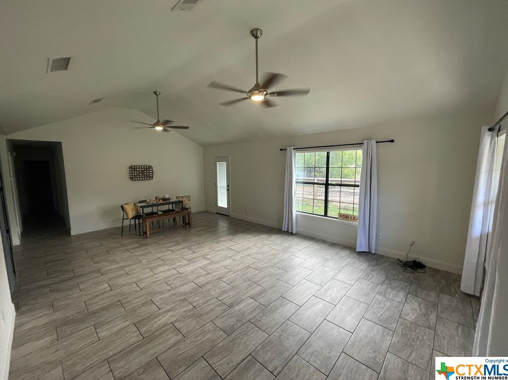 601 W 5th Ave, Morgans Point, TX 76513
