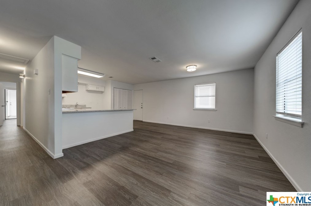 122 Dallas St, New Braunfels TX  78130-5311 exterior