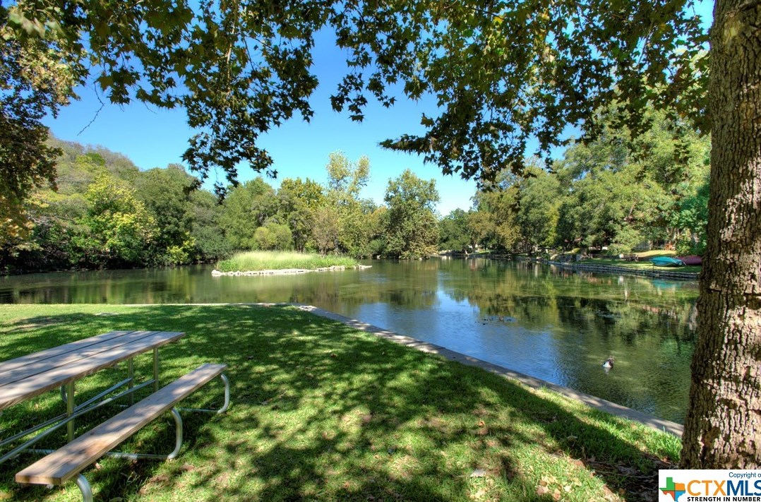 122 Dallas St, New Braunfels TX  78130-5311 exterior