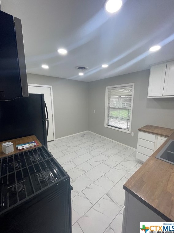 1720 Alamo Dr, Victoria, TX 77901