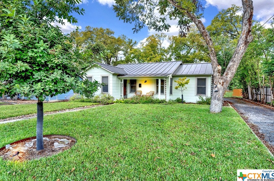 375 Guenther Ave, New Braunfels, TX 78130-5638