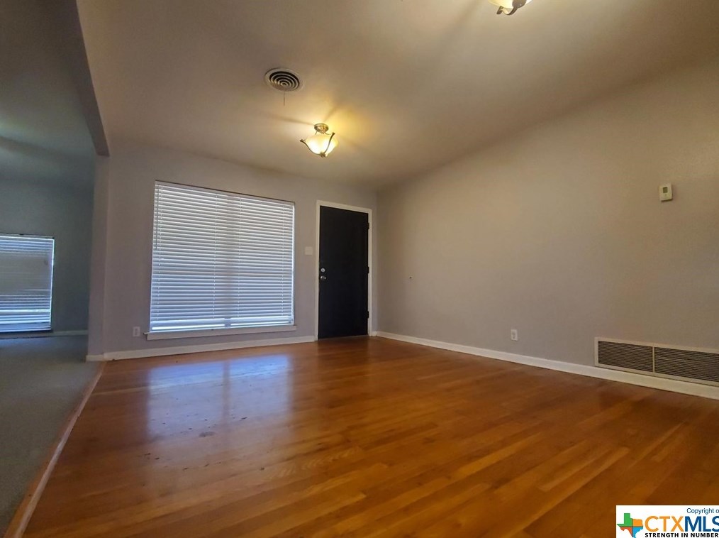 612 Shady Ln, Copperas Cove, TX 76522