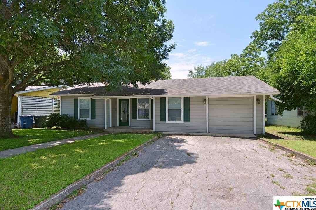 150 Skyview Ave, New Braunfels, TX 78130
