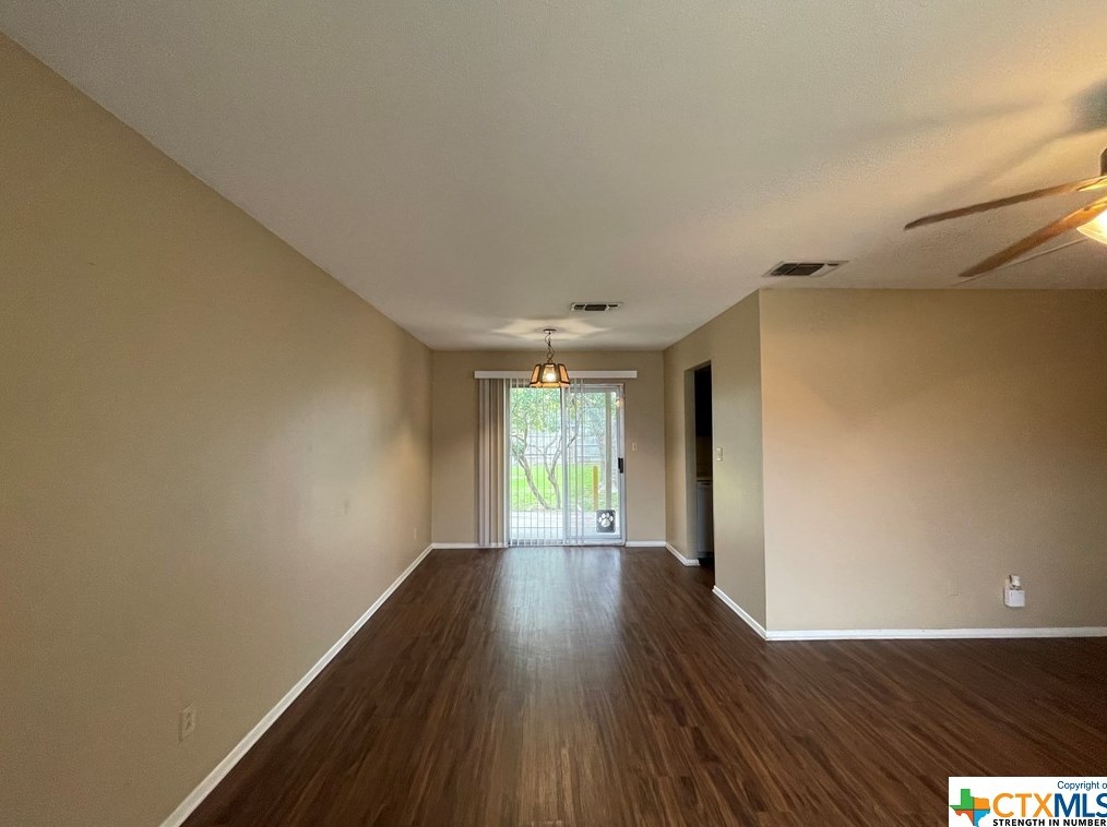 217 Gruene Rd, New Braunfels TX  78130-3213 exterior