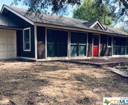 1317 Southpoint Dr, San Marcos, TX 78666