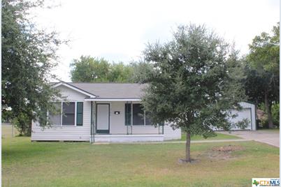 319 Indianola St Port Lavaca Tx 77979 Mls 389805 Coldwell Banker