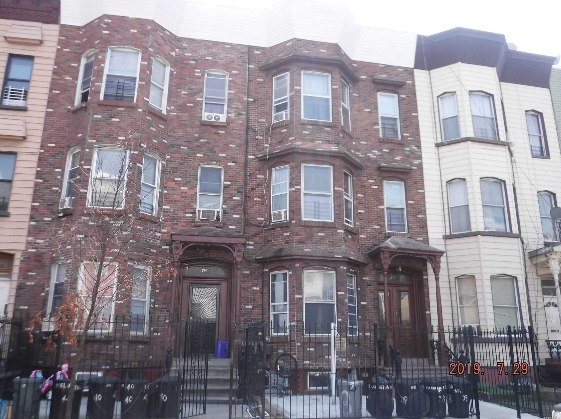 38 Cornelia St, Brooklyn, NY 11221-4832