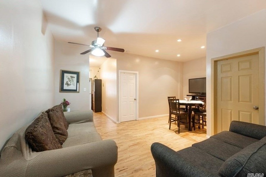 71-39 66th Pl, Flushing, NY 11385-6541