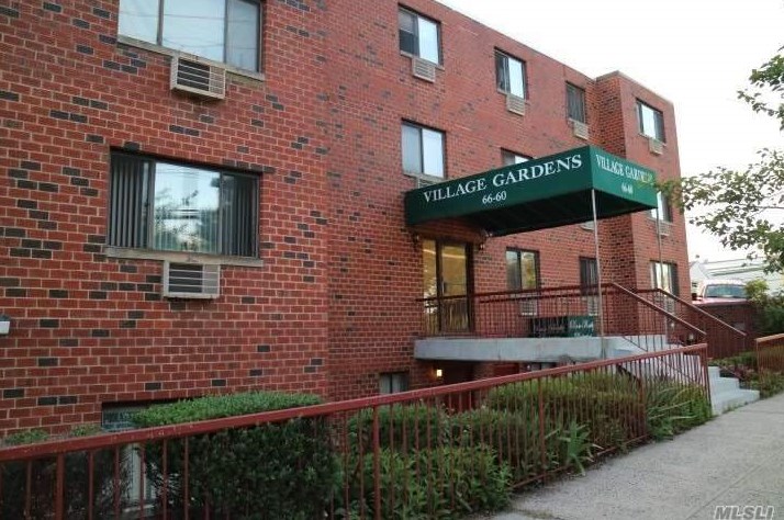 66-60 80th St, Flushing, NY 11379-1319